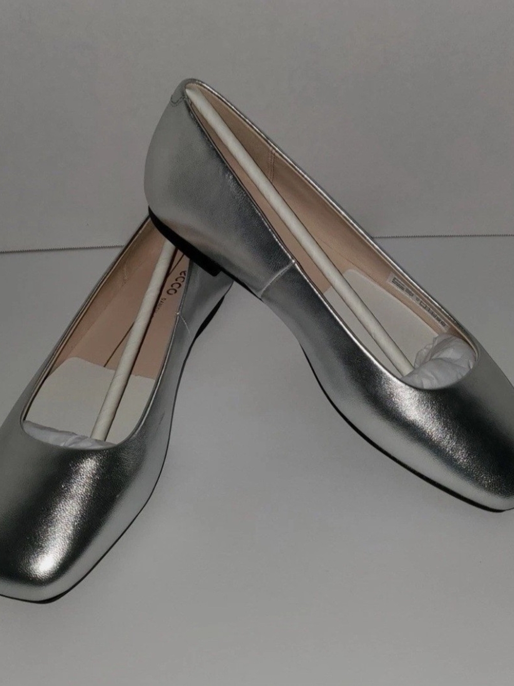 Ecco Silver Metallic Leather Ballet Flats
